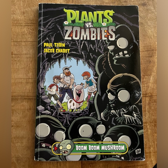Plants VS Zombies lot of 4 books plus bonus Goosebumps graphic novel! - Picture 5 of 8